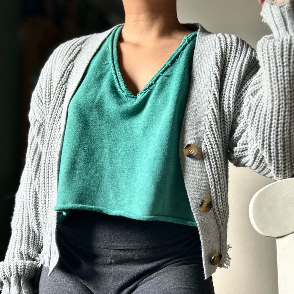 No Comment Cropped Cardigan - Picture 3 of 5